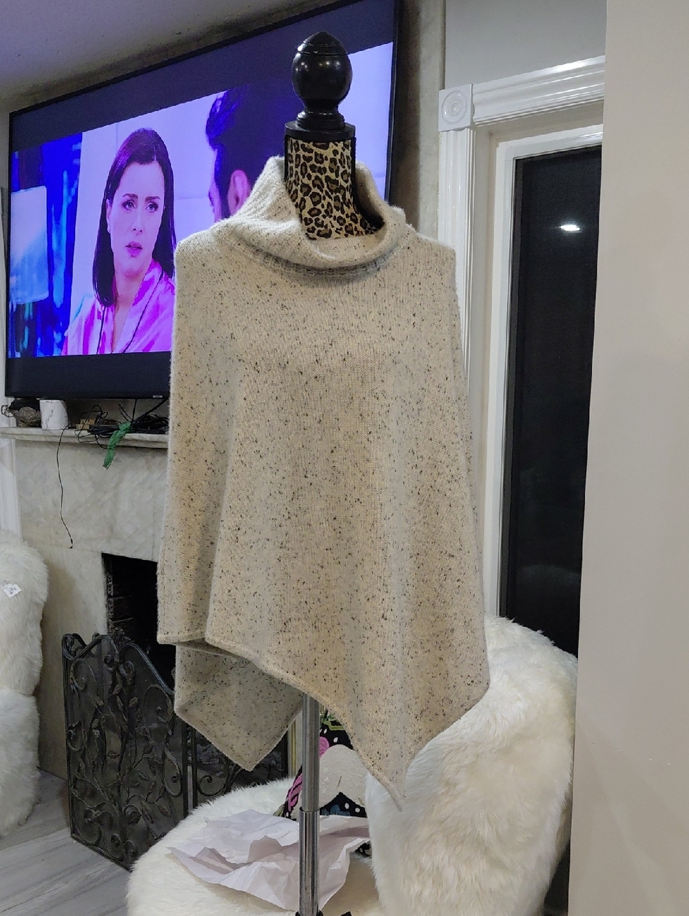 100% Cashmere Saks Fifth Avenue Cream Speckled Poncho Sweater